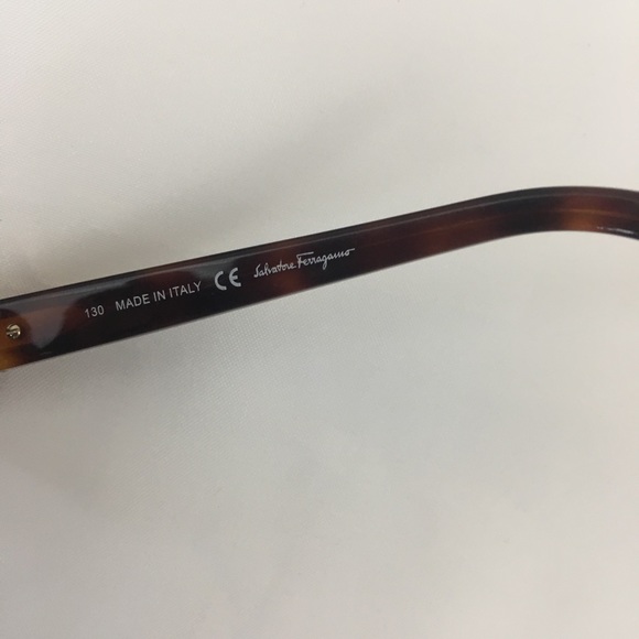 Auth Ferragamo Jackie O sunnies 😎 - Picture 5 of 8